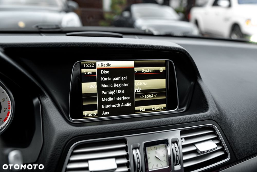 Mercedes-Benz Klasa E 250 7G-TRONIC - 35