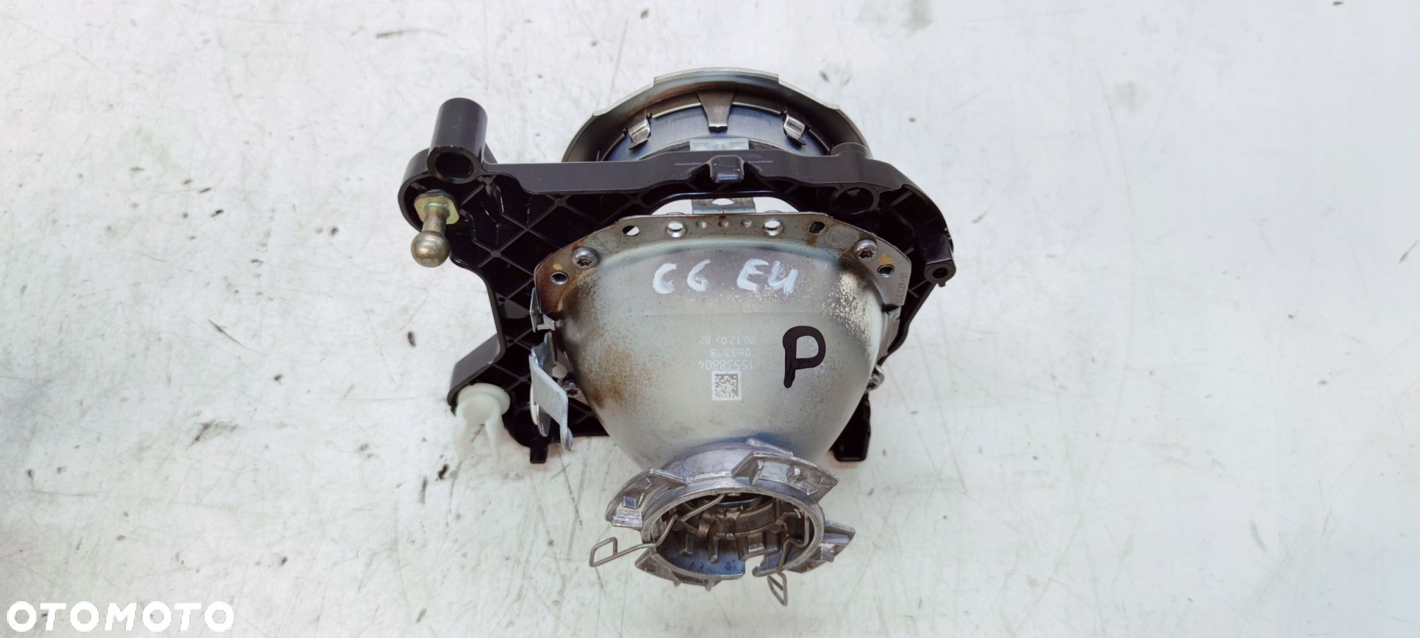 SOCZEWKA REFLEKTORA BI XENON PRAWA AUDI A6 C6 15538804 16015800 EU - 1