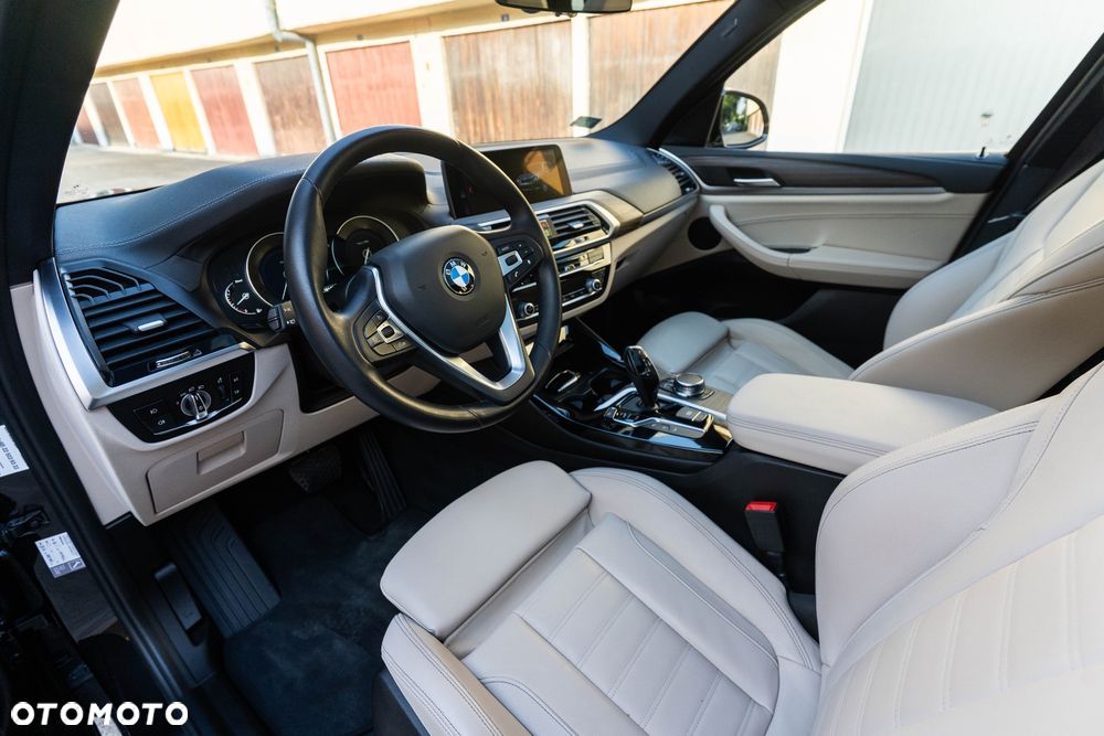 BMW X3 xDrive20d Luxury Line - 15