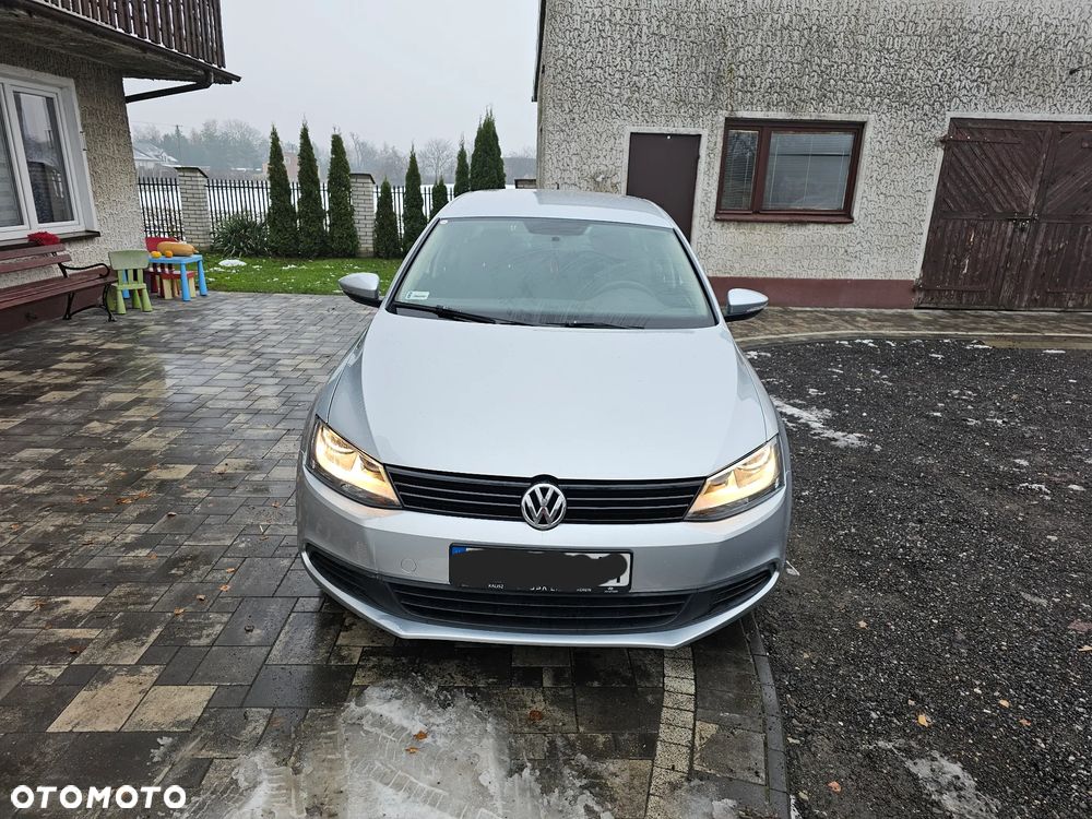 Volkswagen Jetta - 9