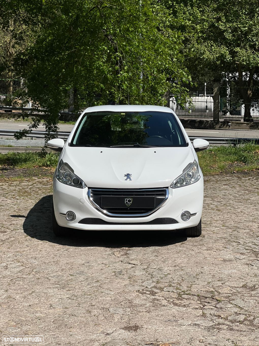 Peugeot 208 1.2 PureTech Allure - 2