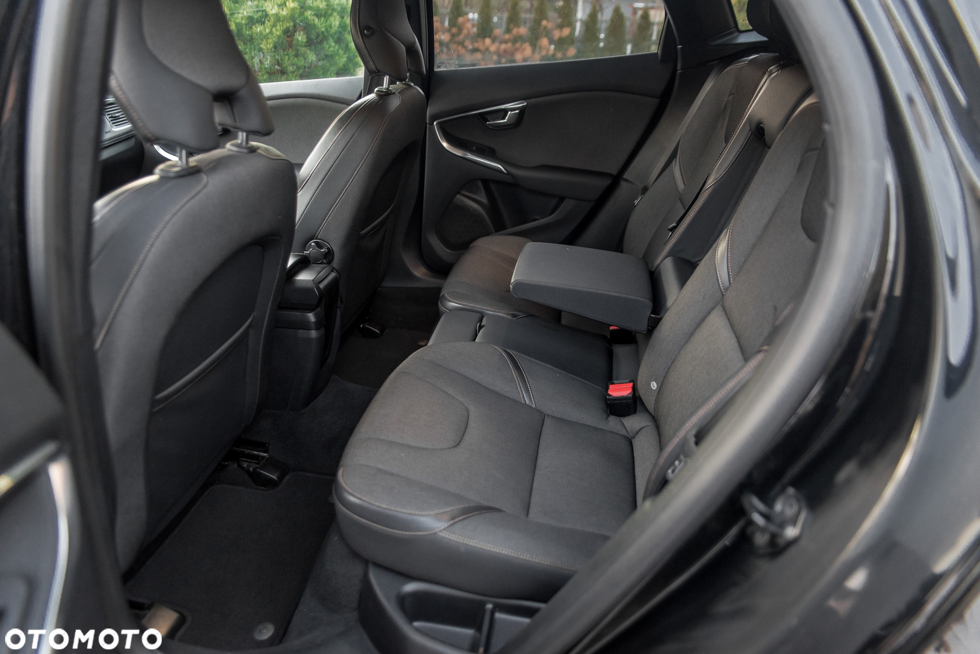 Volvo V40 Cross Country D3 Momentum - 25