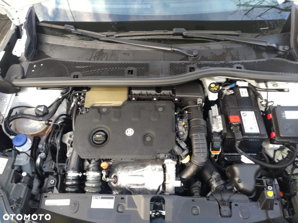 Peugeot 2008 1.5 BlueHDi Allure Pack S&S EAT8 - 29