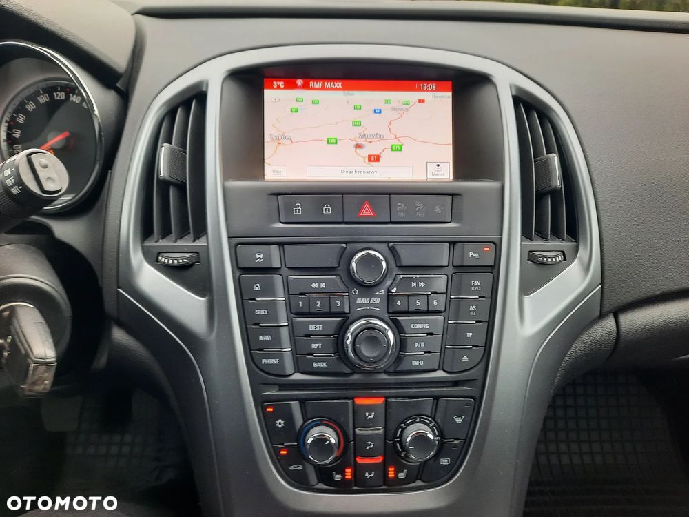 Opel Astra 1.4 Turbo 150 Jahre - 21