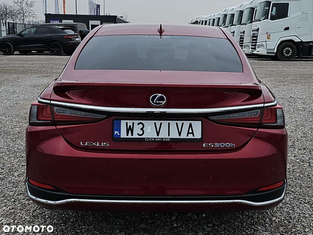 Lexus ES 300h Business Edition - 6