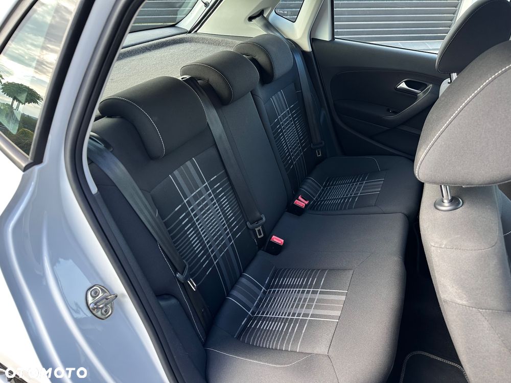 Volkswagen Polo 1.2 TSI Blue Motion Technology DSG Lounge - 23