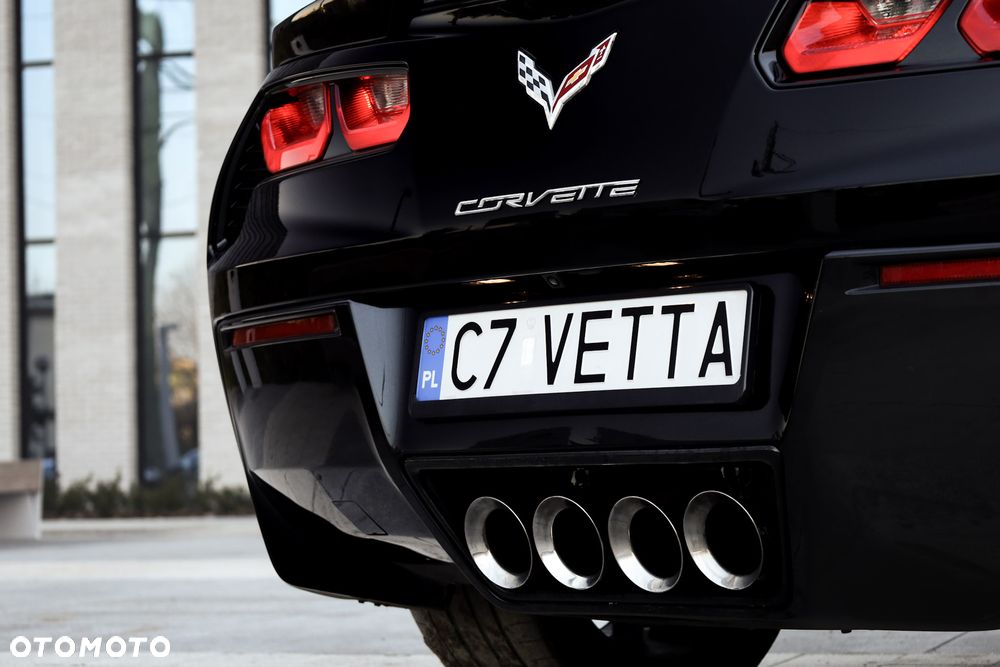 Chevrolet Corvette - 11