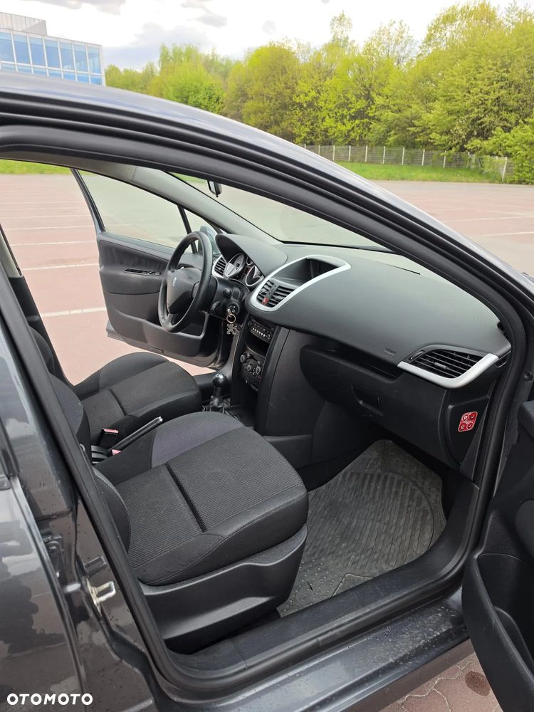 Peugeot 207 75 forever - 14