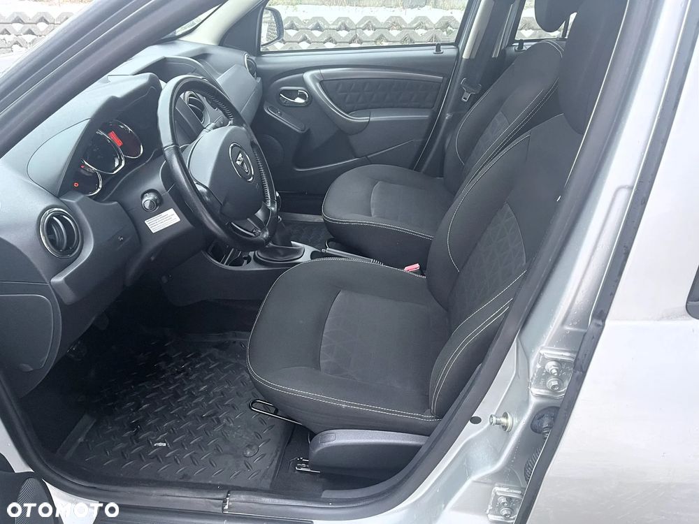 Dacia Duster 1.6 SCe Laureate S&S - 6