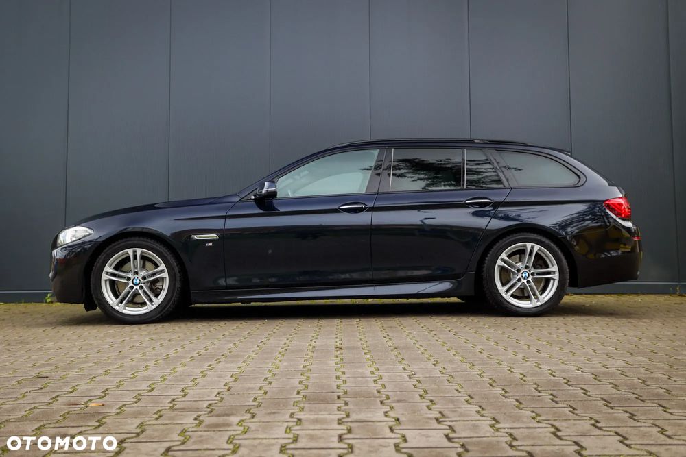 BMW Seria 5 520d M Sport - 12