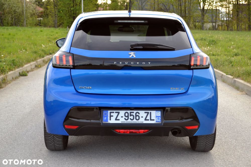 Peugeot 208 - 18
