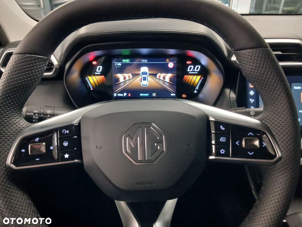 MG ZS - 17