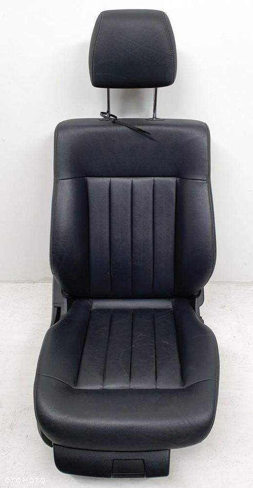 FOTEL PRAWY PRZEDNI PRZÓD PASAŻERA SKÓRA GRZANY MERCEDES W212 EUROPA - 1