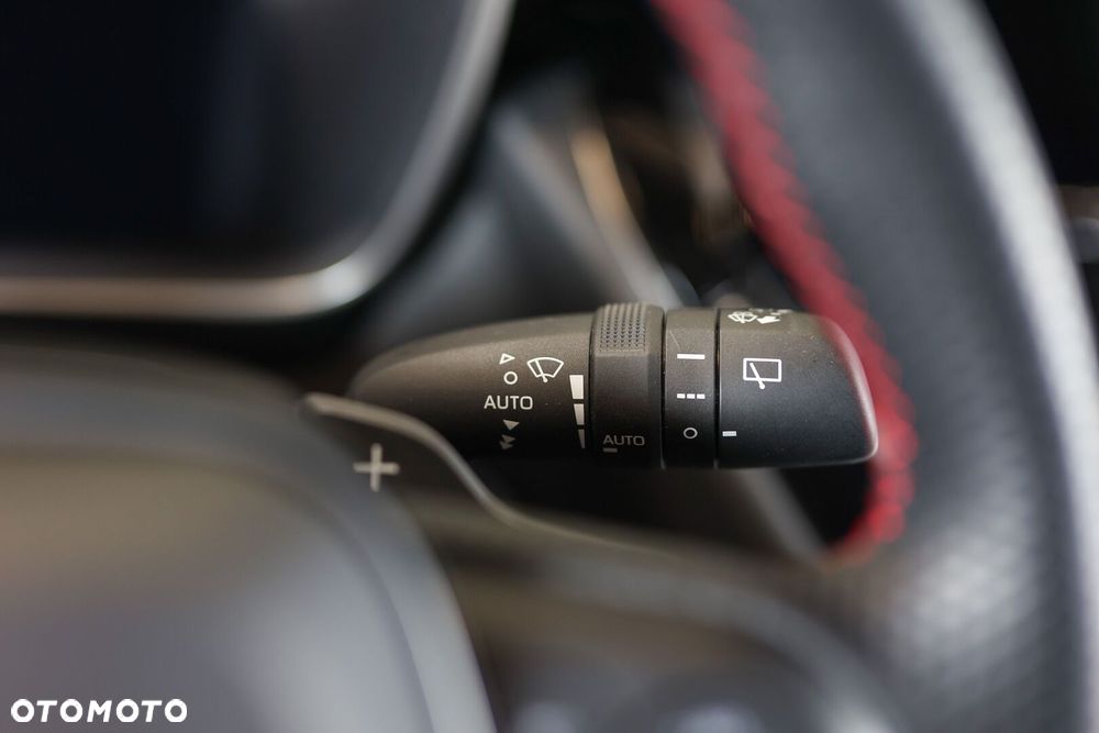 Toyota Corolla 2.0 Hybrid GR Sport Dynamic - 36