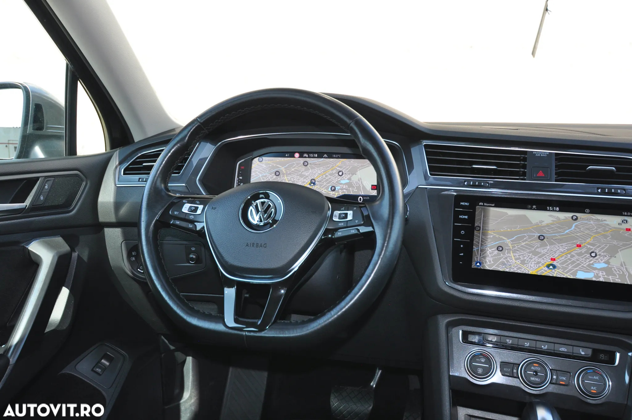 Volkswagen Tiguan Allspace 2.0 TDI 4Mot DSG R-Line - 20