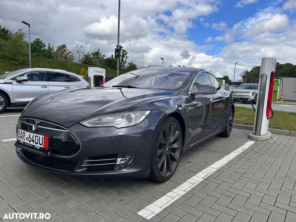 Tesla Model S - 20
