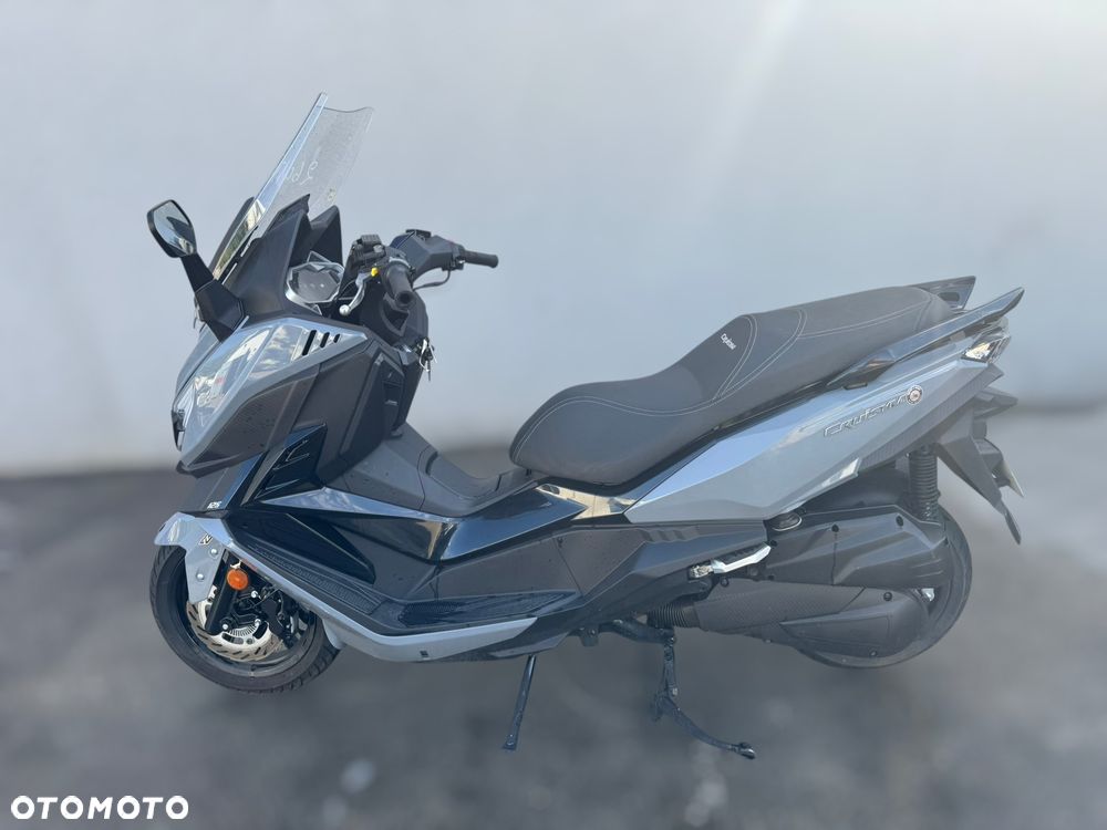 SYM CRUiSYM - 5