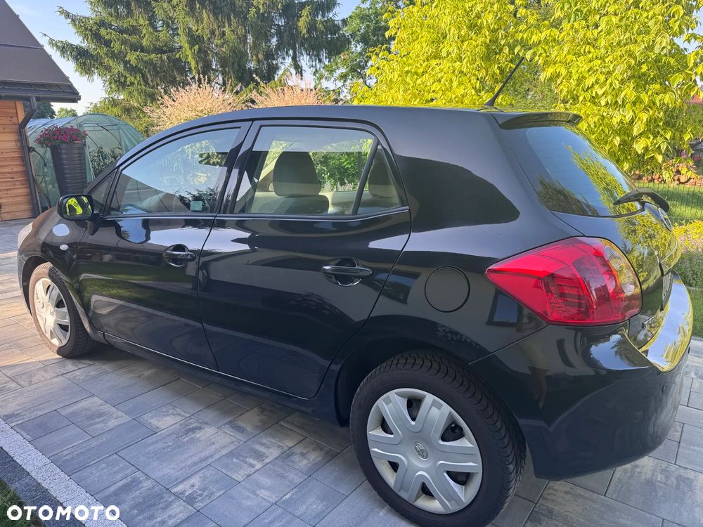Toyota Auris 1.6 VVT-i Luna - 2