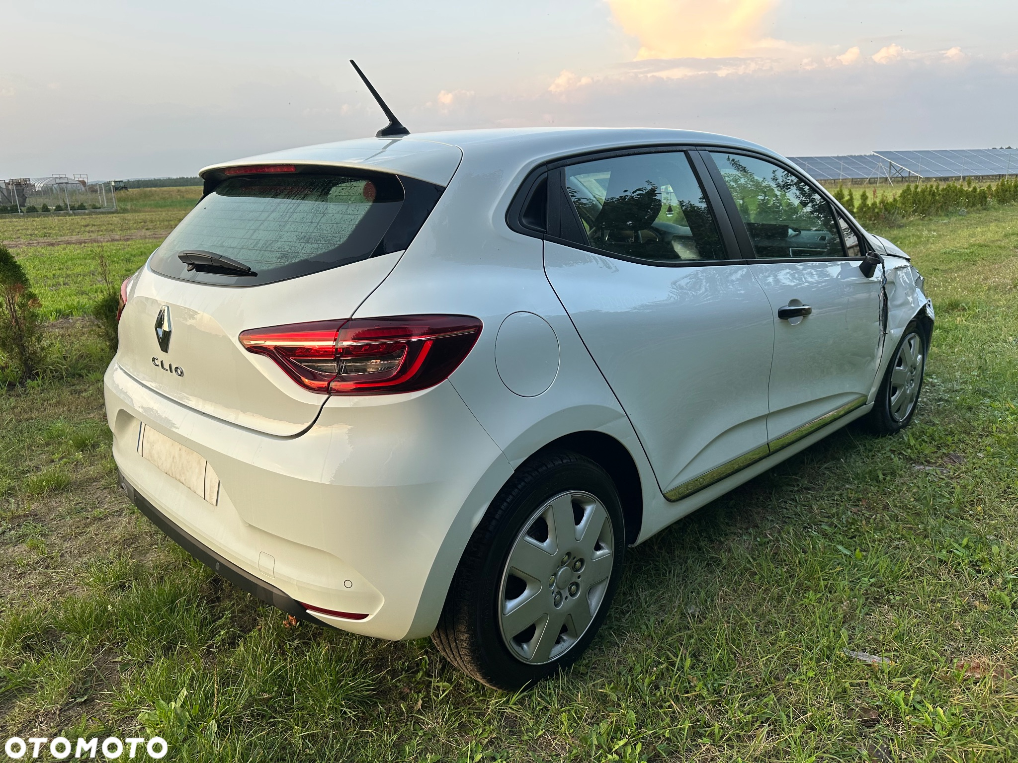 Renault Clio TCe 90 TECHNO - 29