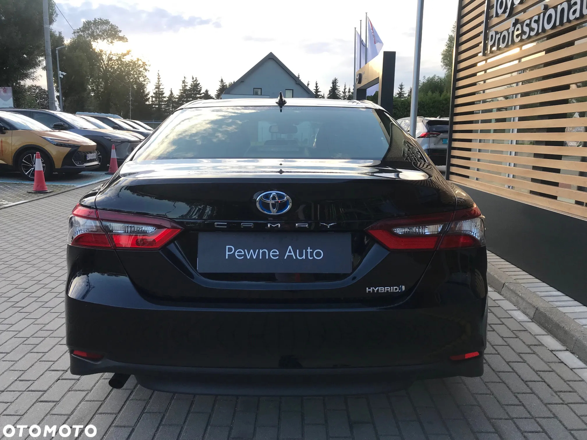 Toyota Camry 2.5 Hybrid Comfort CVT - 7