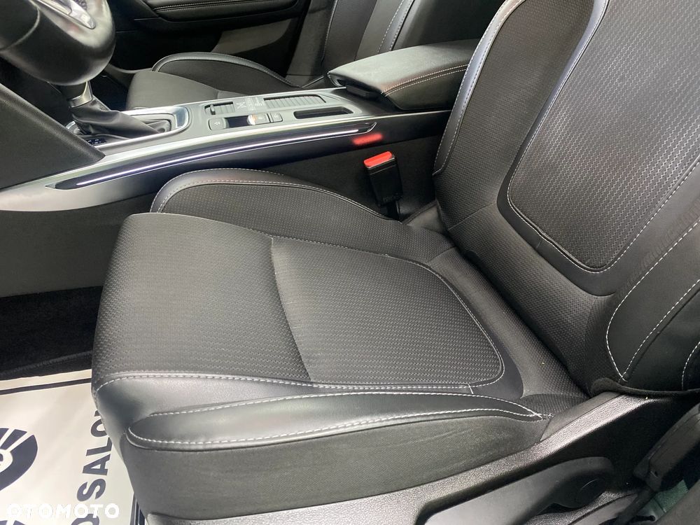 Renault Megane TCe 140 GPF EDC INTENS - 17