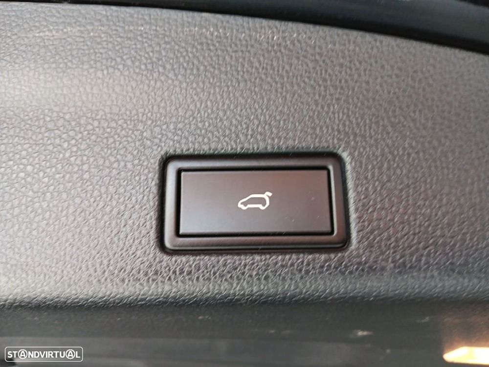 VW Sharan 2.0 TDI Blue Confortline - 33