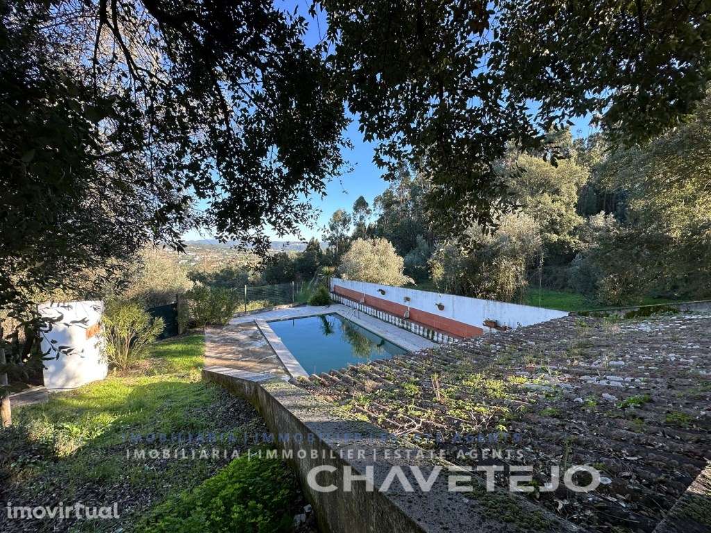 Moradia T2 com piscina e duas ruínas para reconstruir perto da Albu... - Grande imagem: 2/25