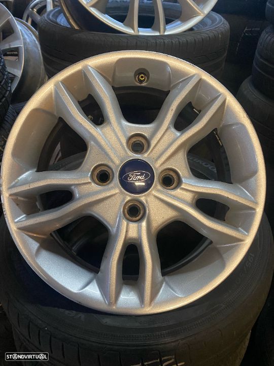 Jantes 15 Originais Ford Fiesta usadas em bom estado com pneus usados - 1