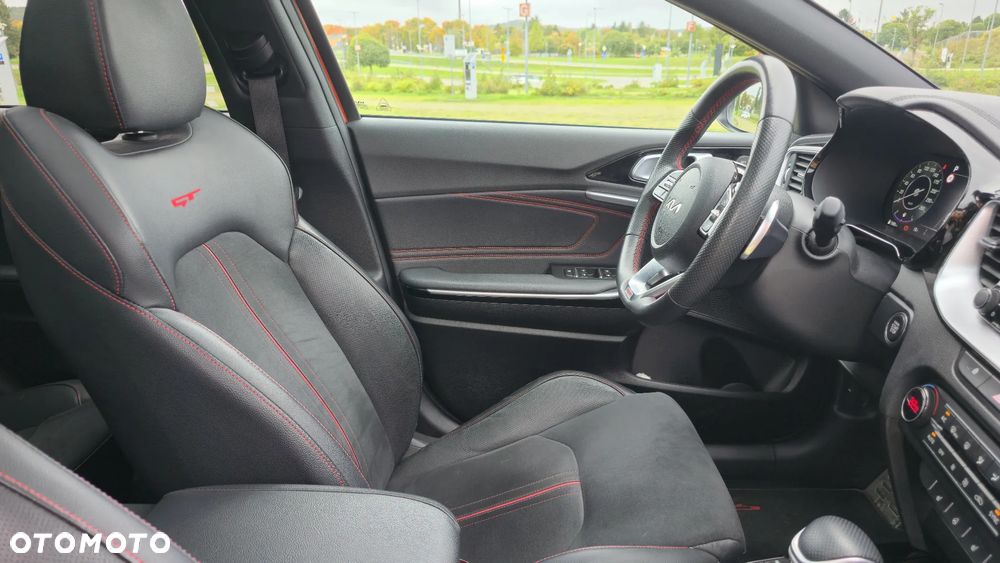 Kia Ceed 1.6 T-GDI GT DCT - 26