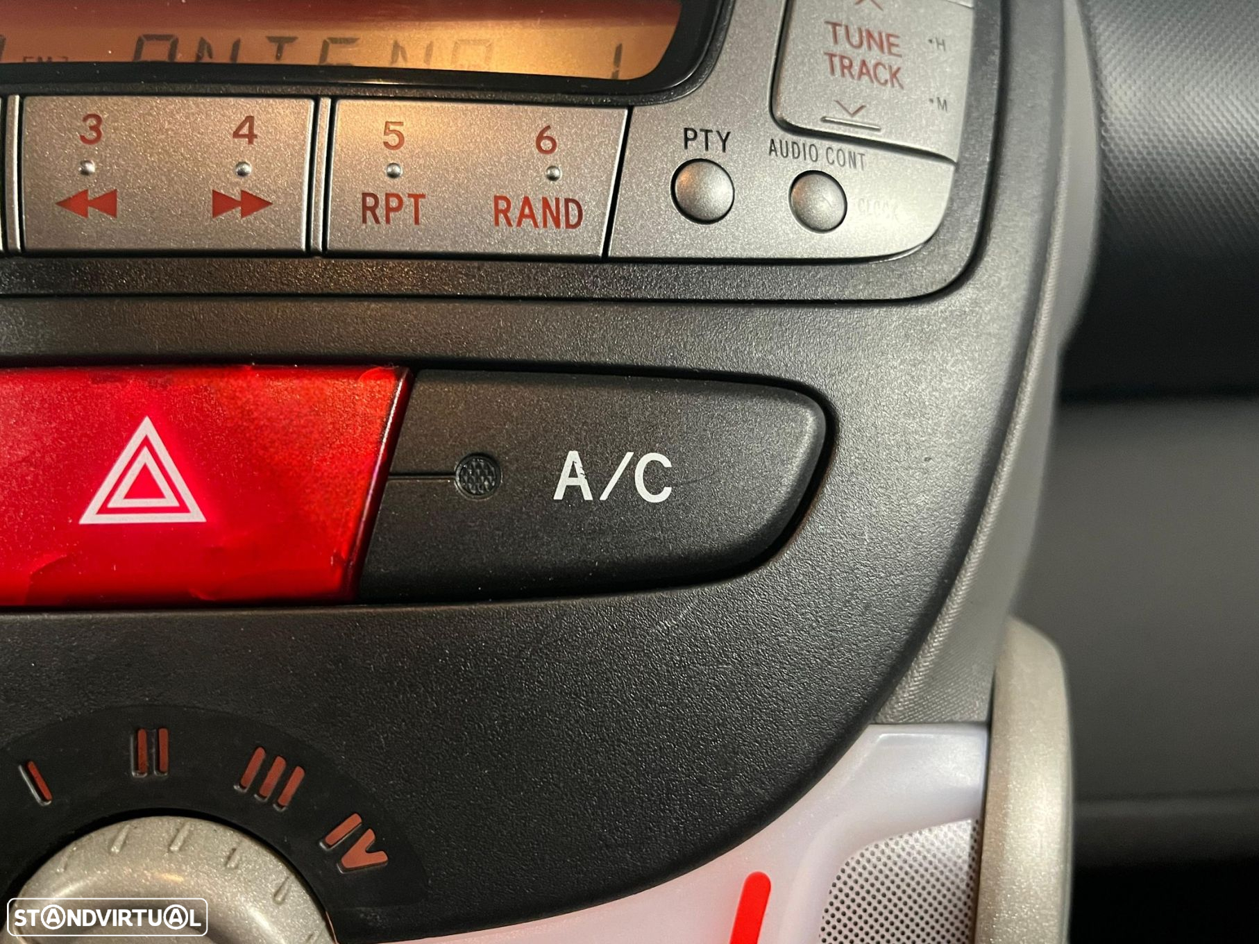 Toyota Aygo 1.0 + AC - 15