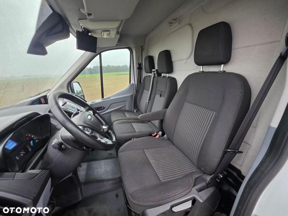 Ford Transit - 11