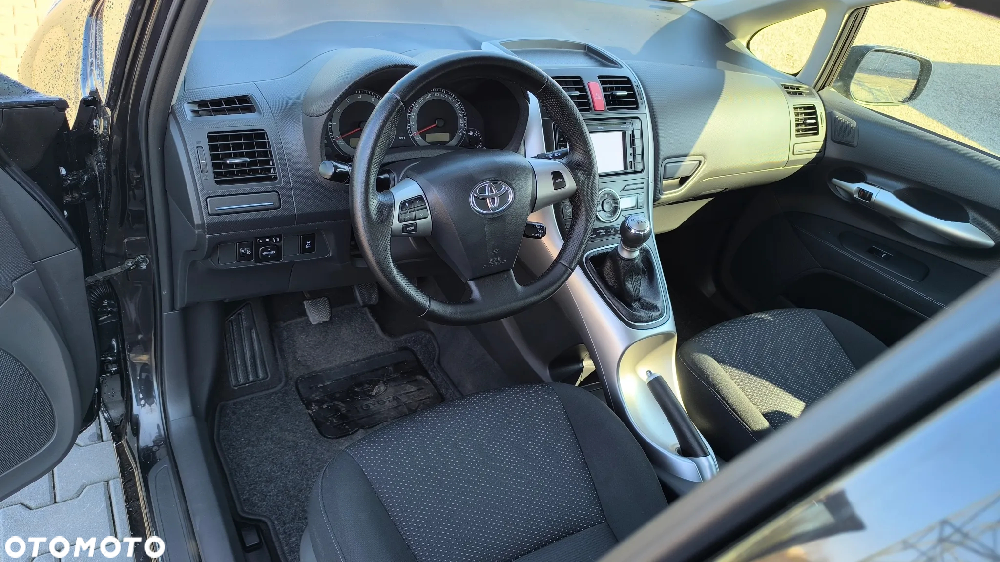 Toyota Auris 1.6 Executive - 21