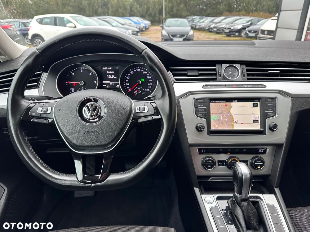 Volkswagen Passat - 8