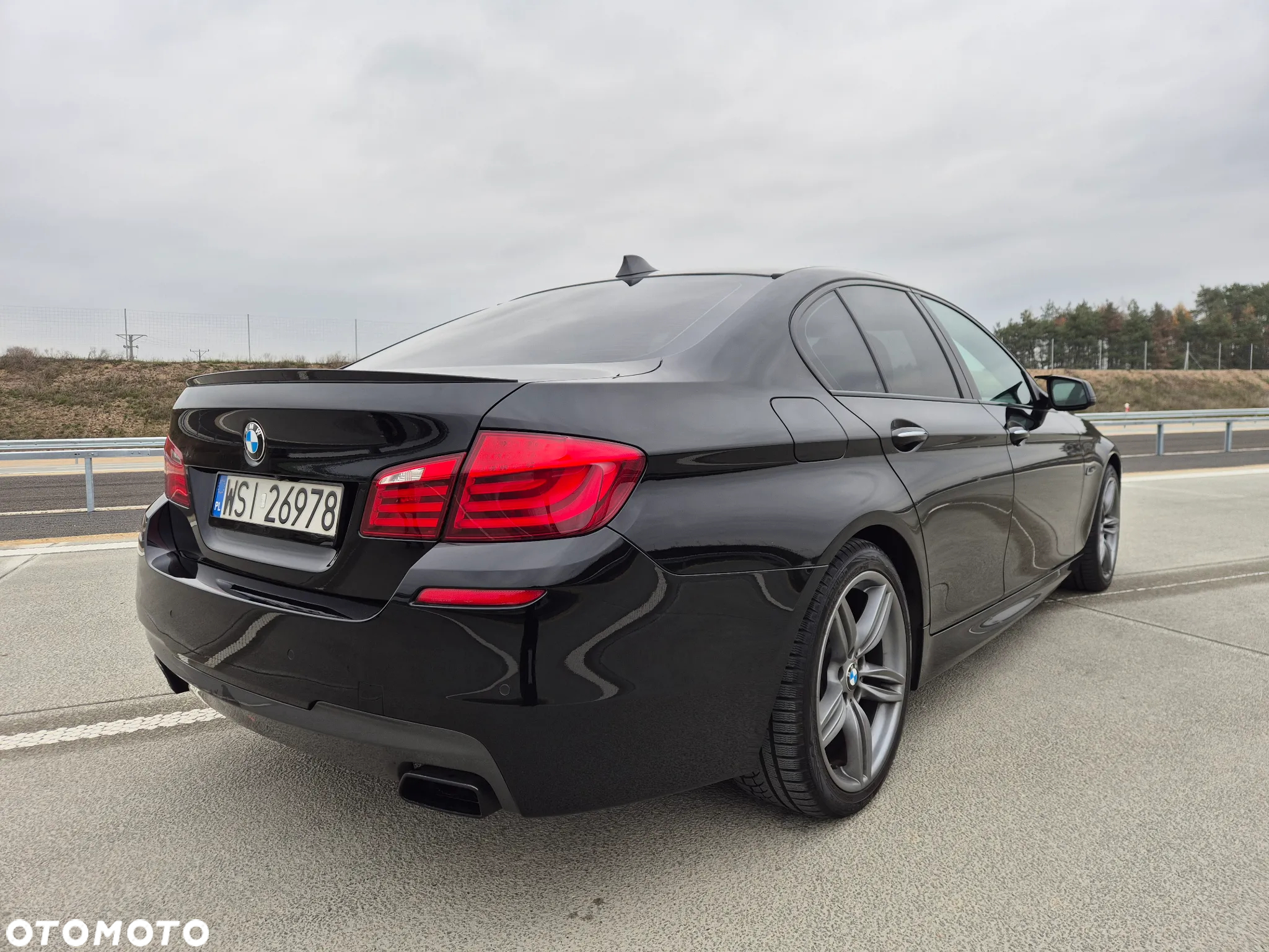 BMW Seria 5 550i xDrive Sport-Aut - 8
