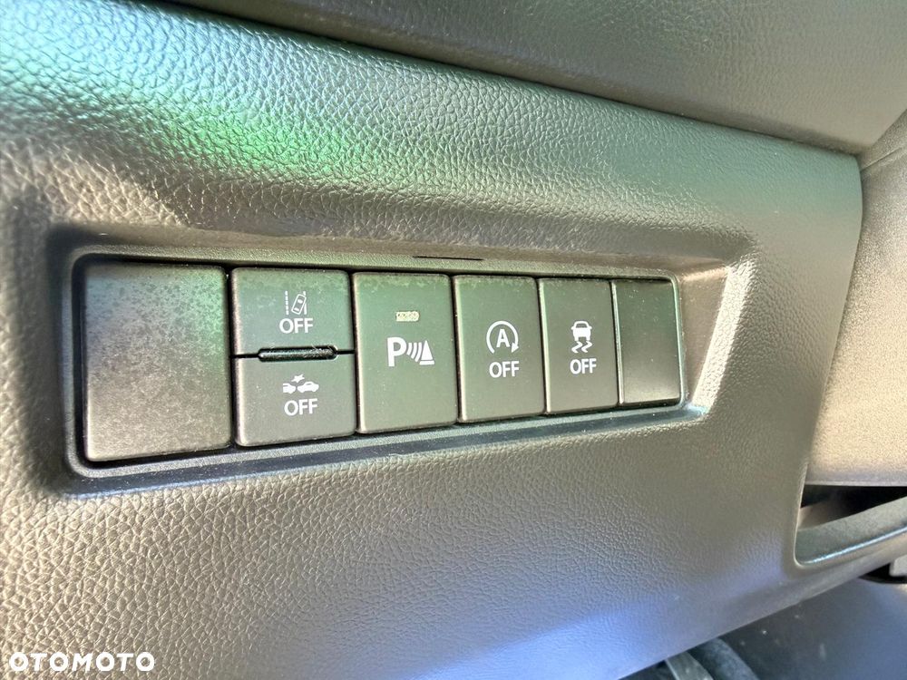Suzuki Swift 1.2 Dualjet Hybrid MT Club - 18