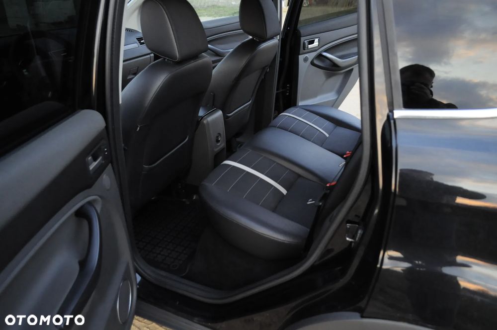 Ford Kuga 2.0 TDCi Titanium FWD - 16