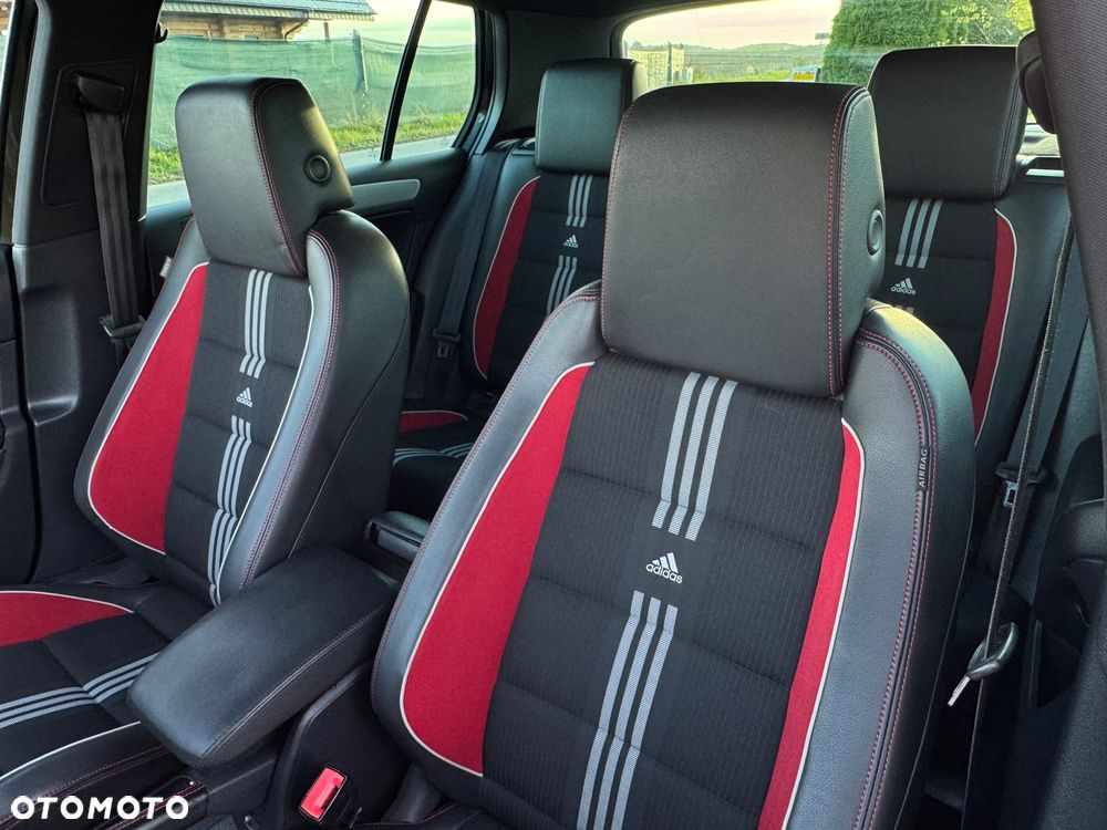 Volkswagen Golf 2.0 GTI adidas - 8