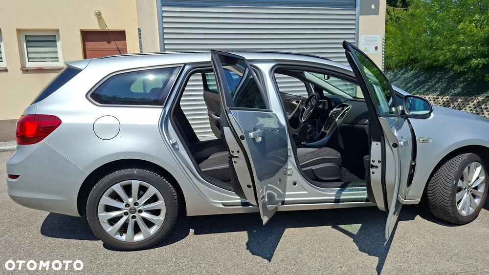 Opel Astra 1.4 Turbo 150 Jahre - 24
