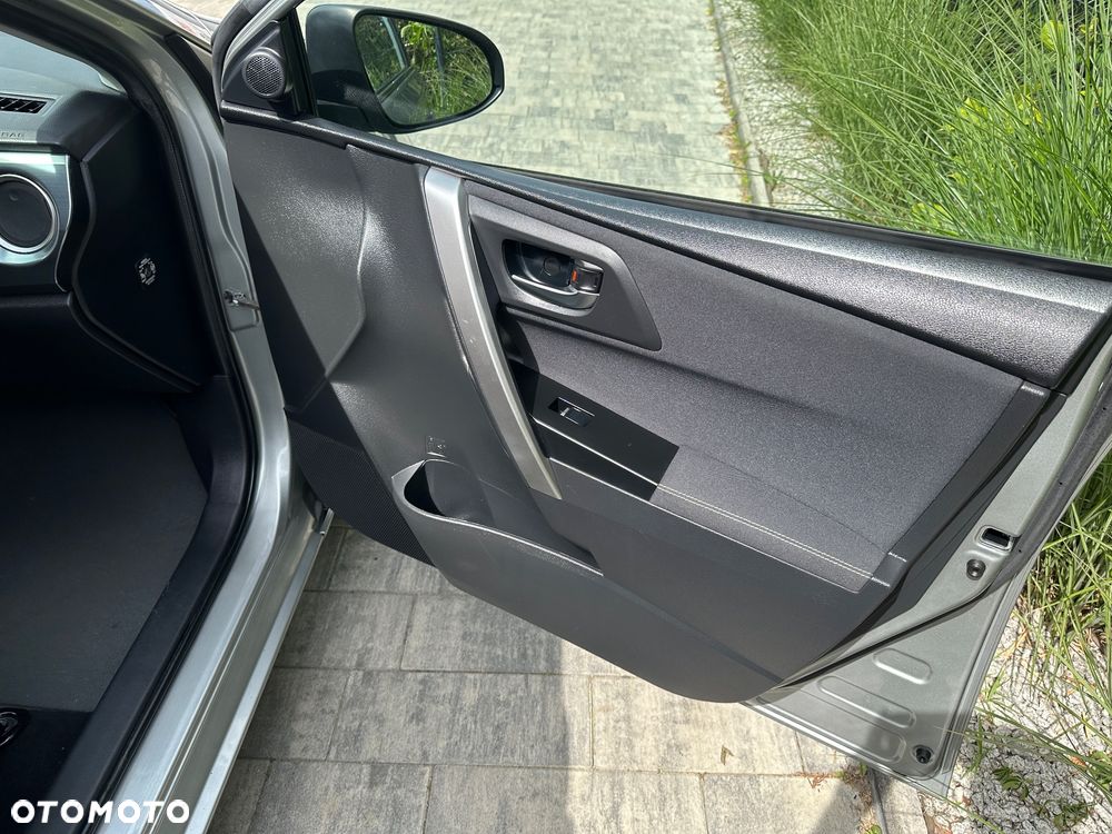 Toyota Auris - 17