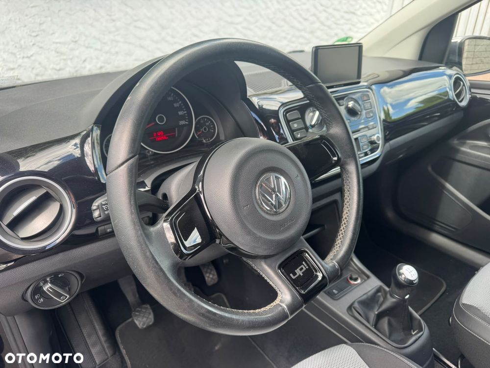 Volkswagen up! black - 10