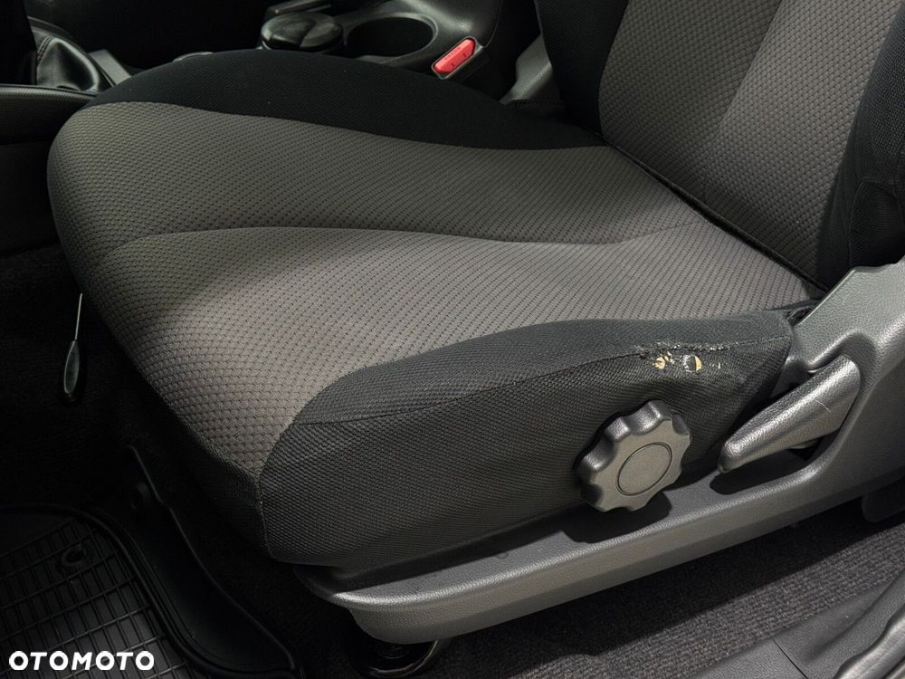 Mitsubishi L200 2.4 d DC Invite EU6 - 10