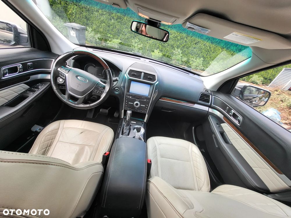 Ford Explorer - 8