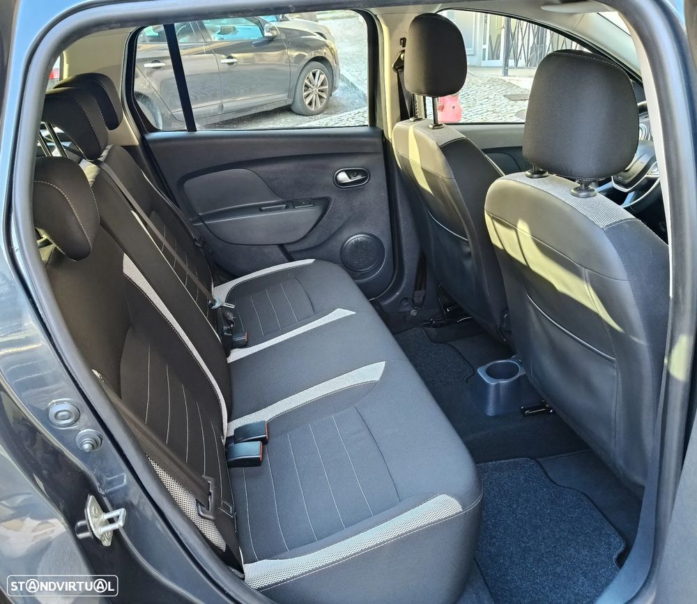 Dacia Logan MCV 1.5 dCi Stepway - 17