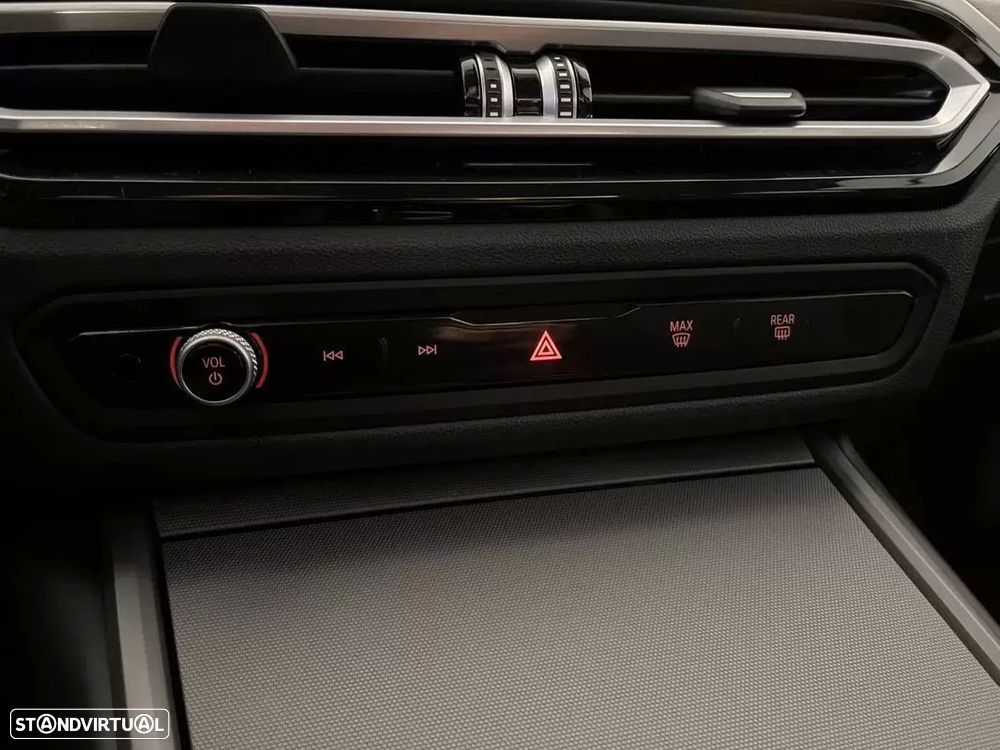BMW 320 e Auto - 34