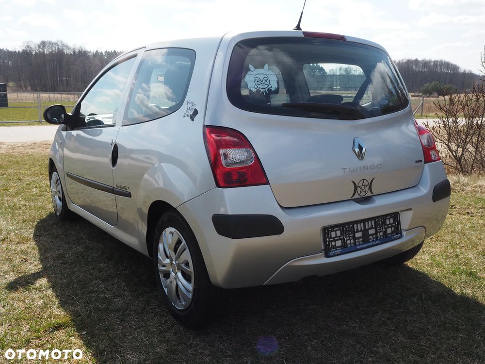 Renault Twingo 1.2 8V Authentique - 9