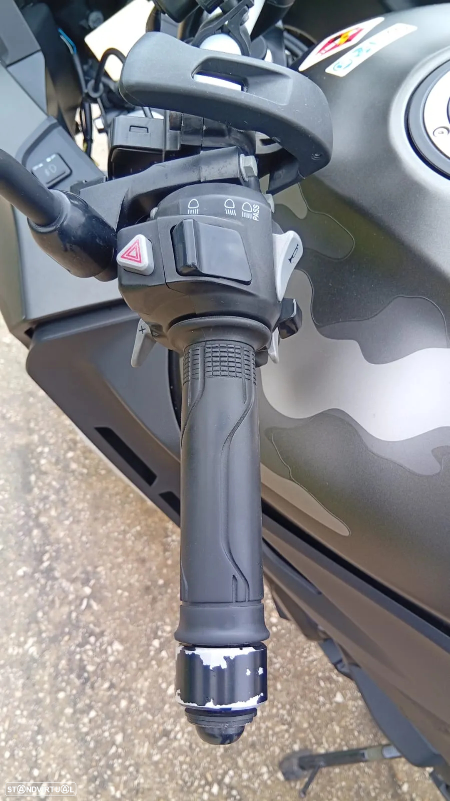 Honda VFR - 21