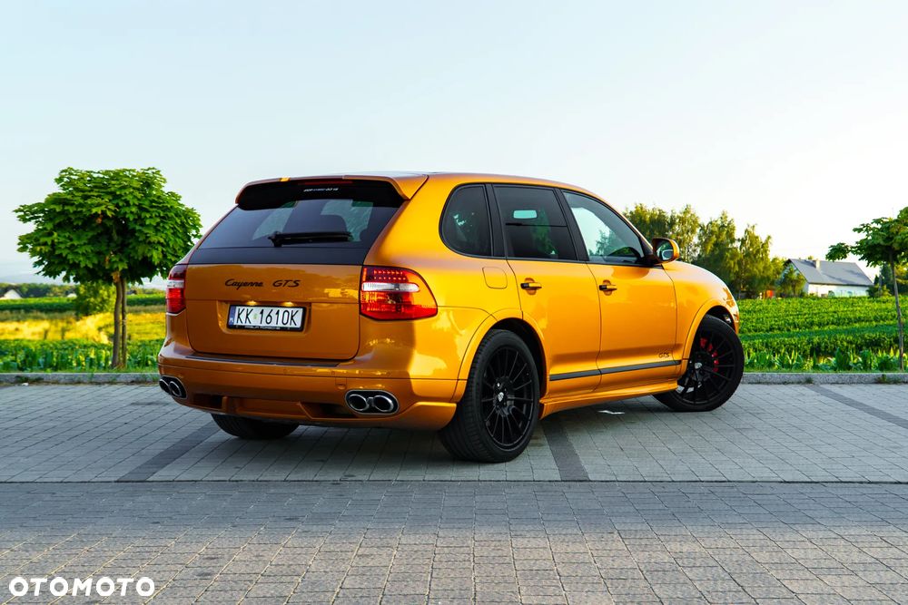 Porsche Cayenne - 4