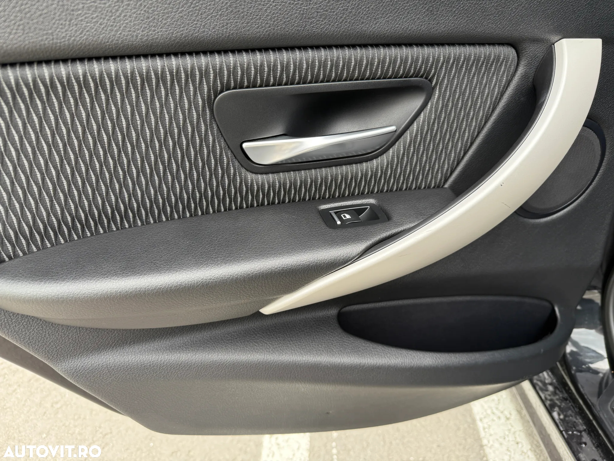 BMW Seria 3 320d - 28