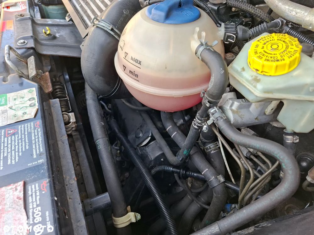 Volkswagen Multivan - 36
