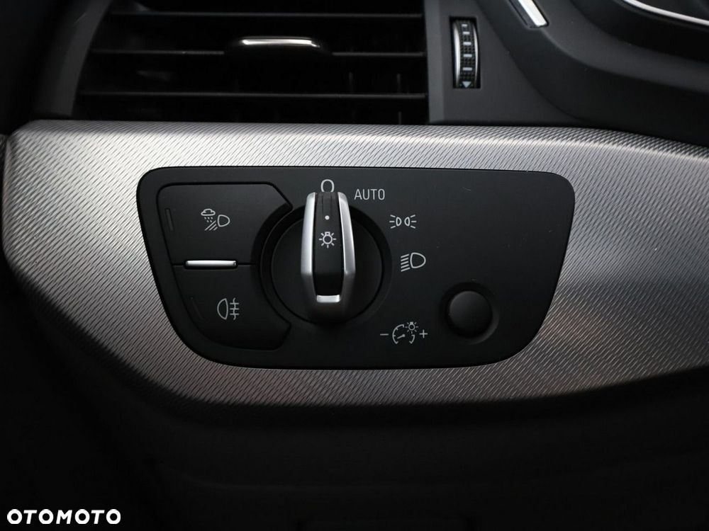 Audi A5 Sportback 40 TFSI S tronic design - 36